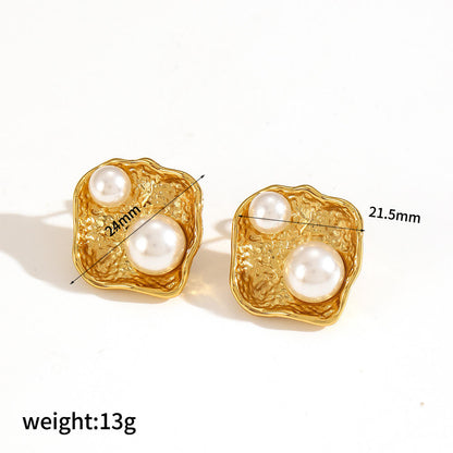 Arana Pearls Earring