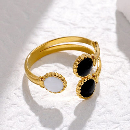 Classic three dots Ring